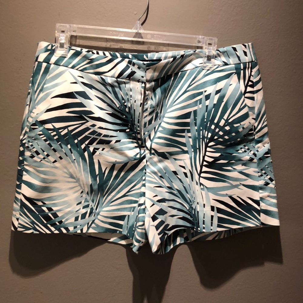 WHBM Green and White Palm pattern shorts